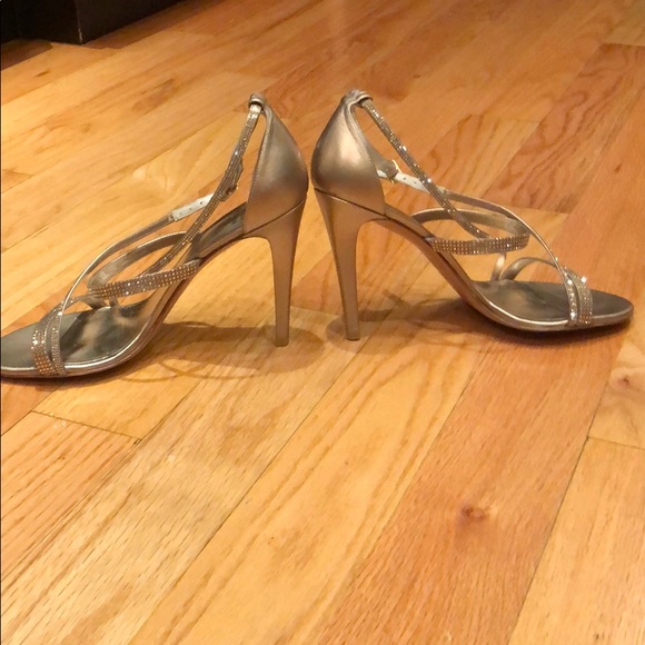 Stuart Weitzman heels - Picture 2 of 6